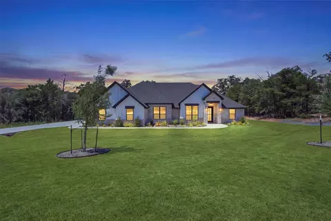 2017 Forest Bridge Dr, Azle, TX 76020