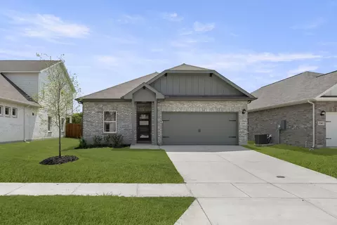 1239 Anderson Dr, Trenton, TX 75490
