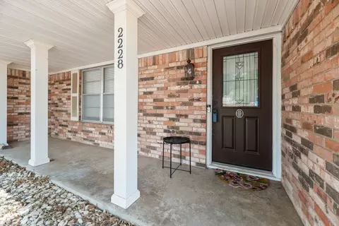 Exterior - 2228 Picadilly Ln, Denton, TX 76209 photo 2 of 4