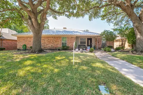 2006 E Branch Hollow Dr, Carrollton, TX 75007