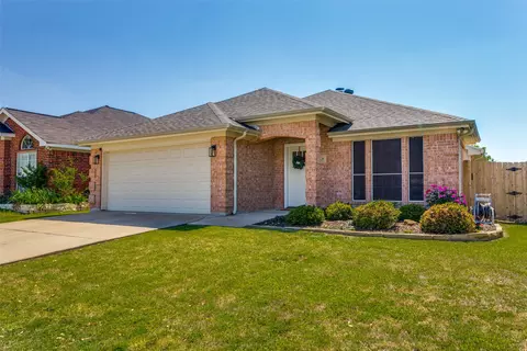 6817 Beverly Glen Dr, Fort Worth, TX 76132