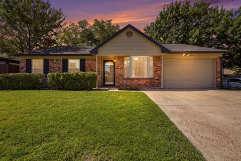 2606 Worth Forest Ct, Arlington, TX 76016