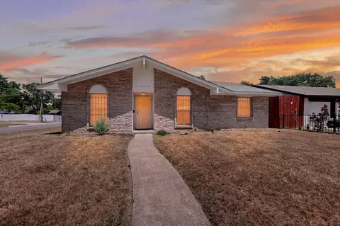 9905 Grove Oaks Blvd, Dallas, TX 75217