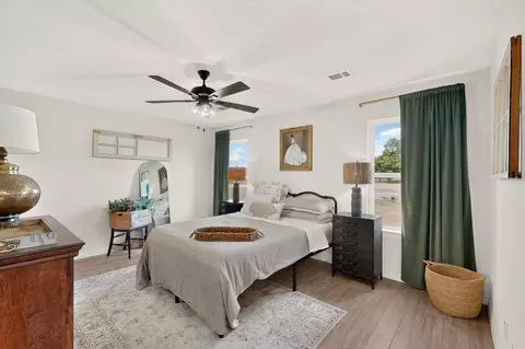 Bedroom - 1069 Hereford Dr, Springtown, TX 76082 photo 1 of 7