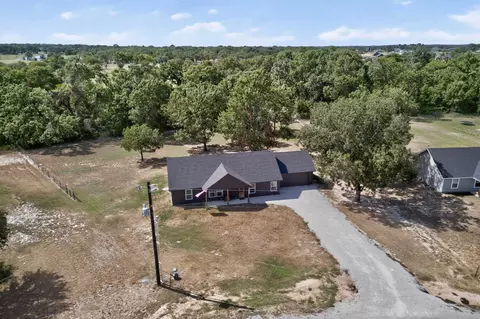 View/Area - 1069 Hereford Dr, Springtown, TX 76082 photo 2 of 3