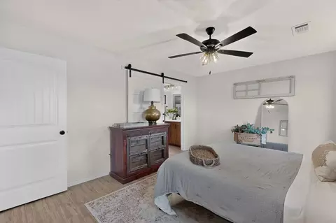 Bedroom - 1069 Hereford Dr, Springtown, TX 76082 photo 4 of 7