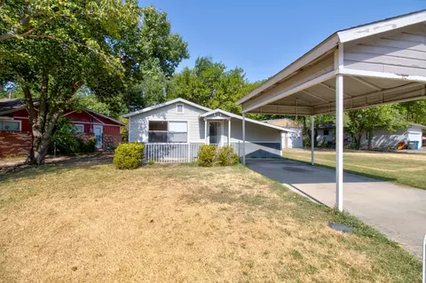 111 Faye Cir, Little Elm, TX 75068