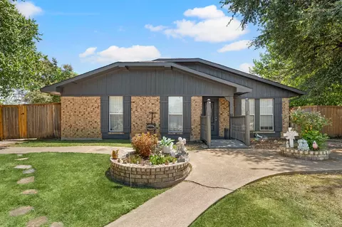 1706 Delaford Cir, Carrollton, TX 75007