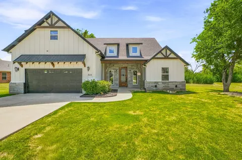545 Mckittrick Ct, Godley, TX 76044