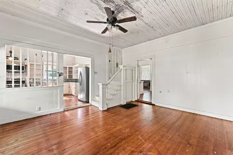 Living - 400 Capps St, Marlin, TX 76661 photo 5 of 7