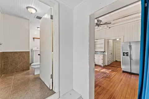 Entry Way - 400 Capps St, Marlin, TX 76661 photo 4 of 4