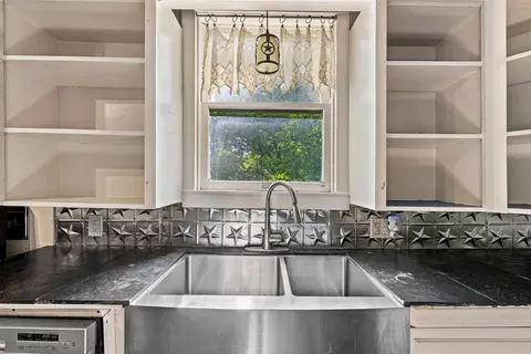 Kitchen - 400 Capps St, Marlin, TX 76661 photo 3 of 3