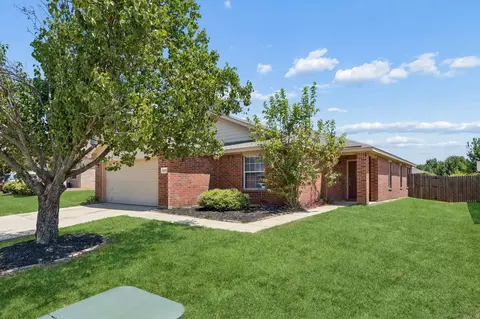 2609 Diver Ct, Fort Worth, TX 76119