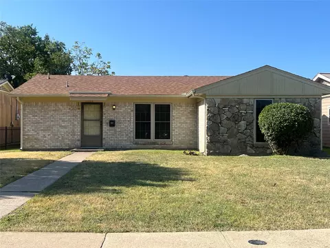 10034 Hymie Cir, Dallas, TX 75217
