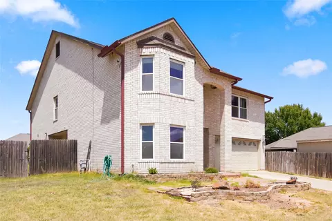 5312 Dillon Cir, Haltom City, TX 76137