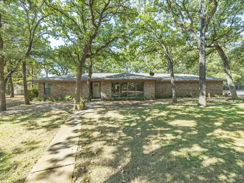 194 Pr 203, Bowie, TX 76230
