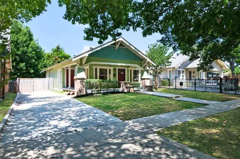 2704 College Ave, Fort Worth, TX 76110