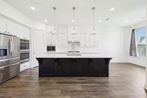 4101 Hawthorn Dr, Aubrey, TX 76227