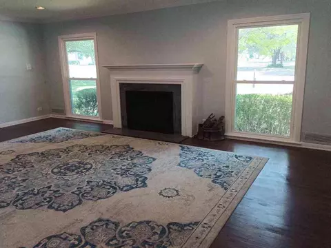 Living - 2116 N 33rd St, Waco, TX 76708 photo 3 of 3