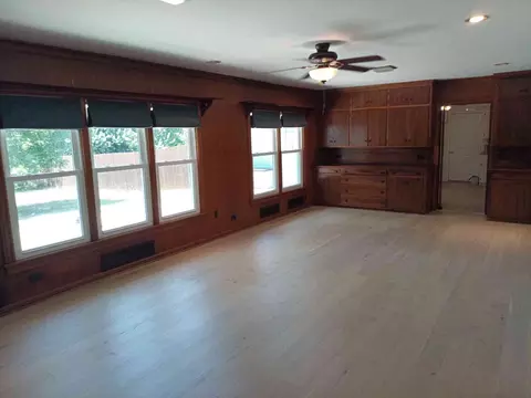 Living - 2116 N 33rd St, Waco, TX 76708 photo 2 of 3