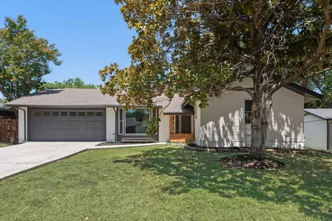 2017 Canterbury St, Irving, TX 75062