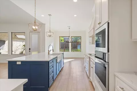 Kitchen - 10357 Fallen Leaf Dr, Waco, TX 76712 photo 4 of 6