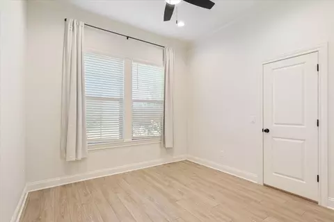 Bedroom - 10357 Fallen Leaf Dr, Waco, TX 76712 photo 3 of 4