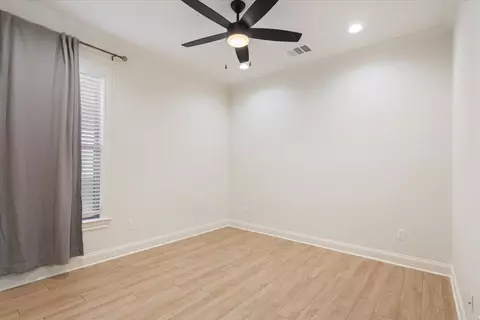 Bedroom - 10357 Fallen Leaf Dr, Waco, TX 76712 photo 4 of 4