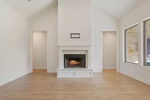 Living - 10357 Fallen Leaf Dr, Waco, TX 76712 photo 2 of 5