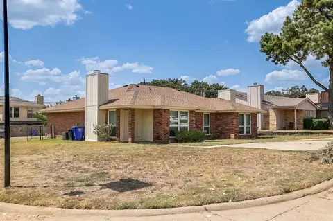 113 Oak Wood Ln, Kennedale, TX 76060