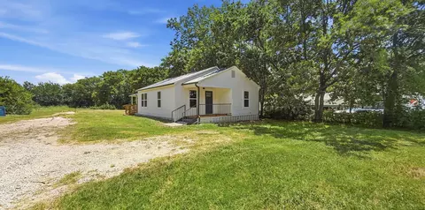 108 N Main St, Sadler, TX 76264