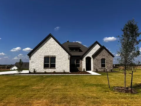 156 Hillview Trl, Decatur, TX 76234