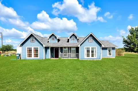 5304 E Line Rd, Whitewright, TX 75491