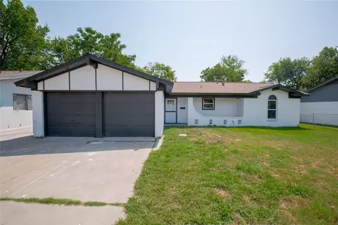 224 Southway Dr, Everman, TX 76140