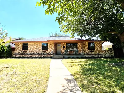 1540 Brook Valley Ln, Dallas, TX 75232