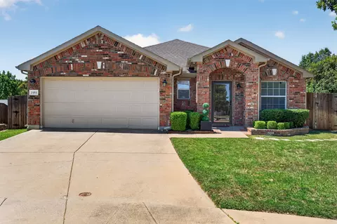 2151 Van Zandt Dr, Grand Prairie, TX 75052