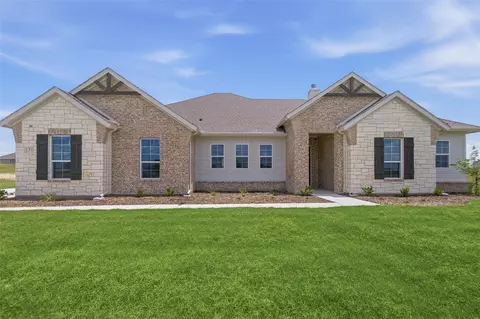 131 Big Sky Rd, Decatur, TX 76234