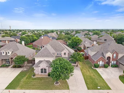 5912 Crestberry Ln, Sachse, TX 75048