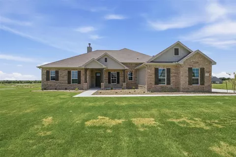 136 Hillview Trl, Decatur, TX 76234