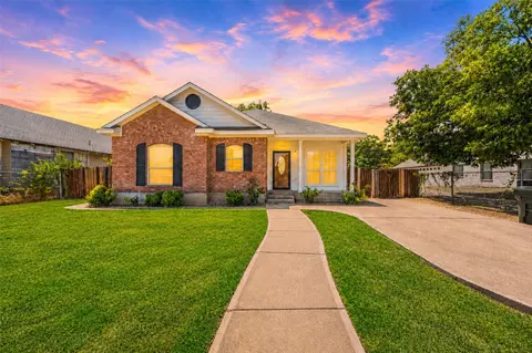1206 N 15th St, Waco, TX 76707