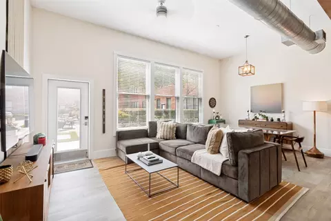 2502 Live Oak St #104, Dallas, TX 75204