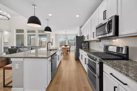 Kitchen - 1649 Deerpath Dr, Forney, TX 75126 photo 4 of 4