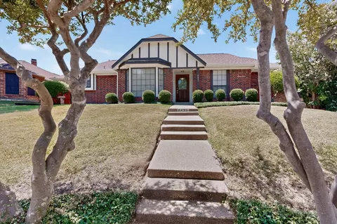 4431 Silverthorn Dr, Mesquite, TX 75150