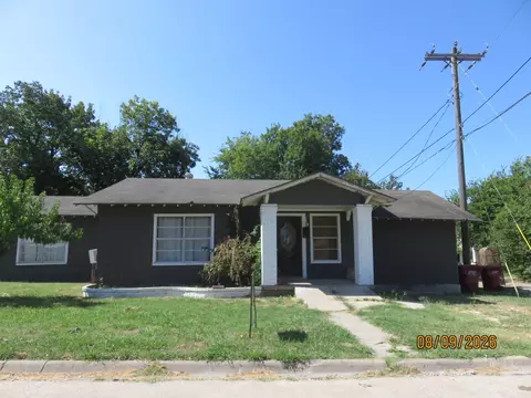 315 Maple St, Farmersville, TX 75442