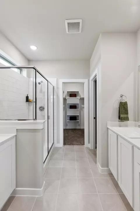 Bath - 845 Rockcloud Dr, Haslet, TX 76052 photo 1 of 3