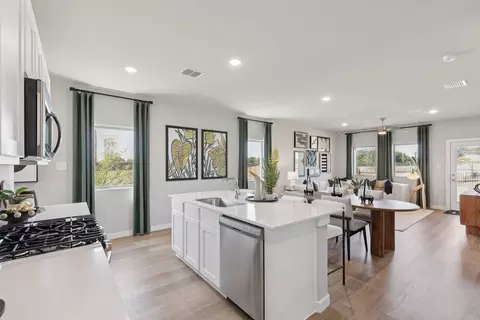 Kitchen - 845 Rockcloud Dr, Haslet, TX 76052 photo 3 of 3