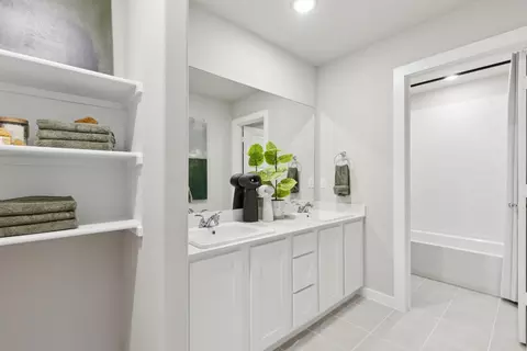 Bath - 845 Rockcloud Dr, Haslet, TX 76052 photo 3 of 3