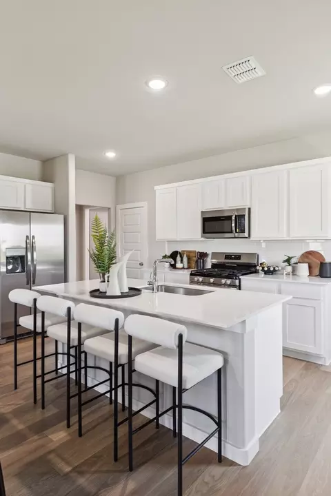 Kitchen - 845 Rockcloud Dr, Haslet, TX 76052 photo 2 of 3