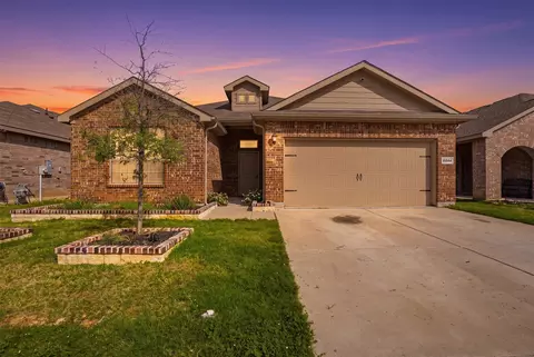 6244 Weaving Loom Way, Fort Worth, TX 76179