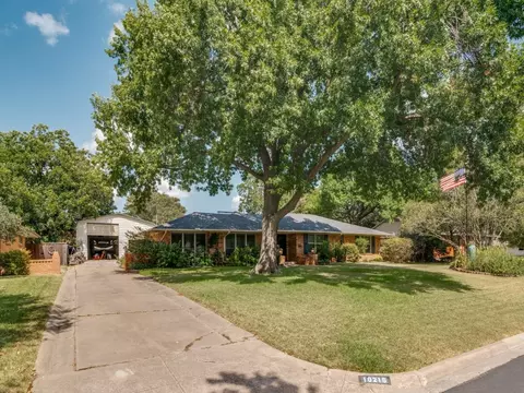 10216 Plummer Dr, Dallas, TX 75228